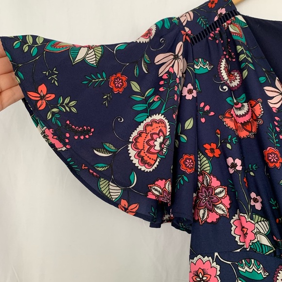 Eliza J flutter sleeves fit and flare tiered floral dress - Picture 4 of 8